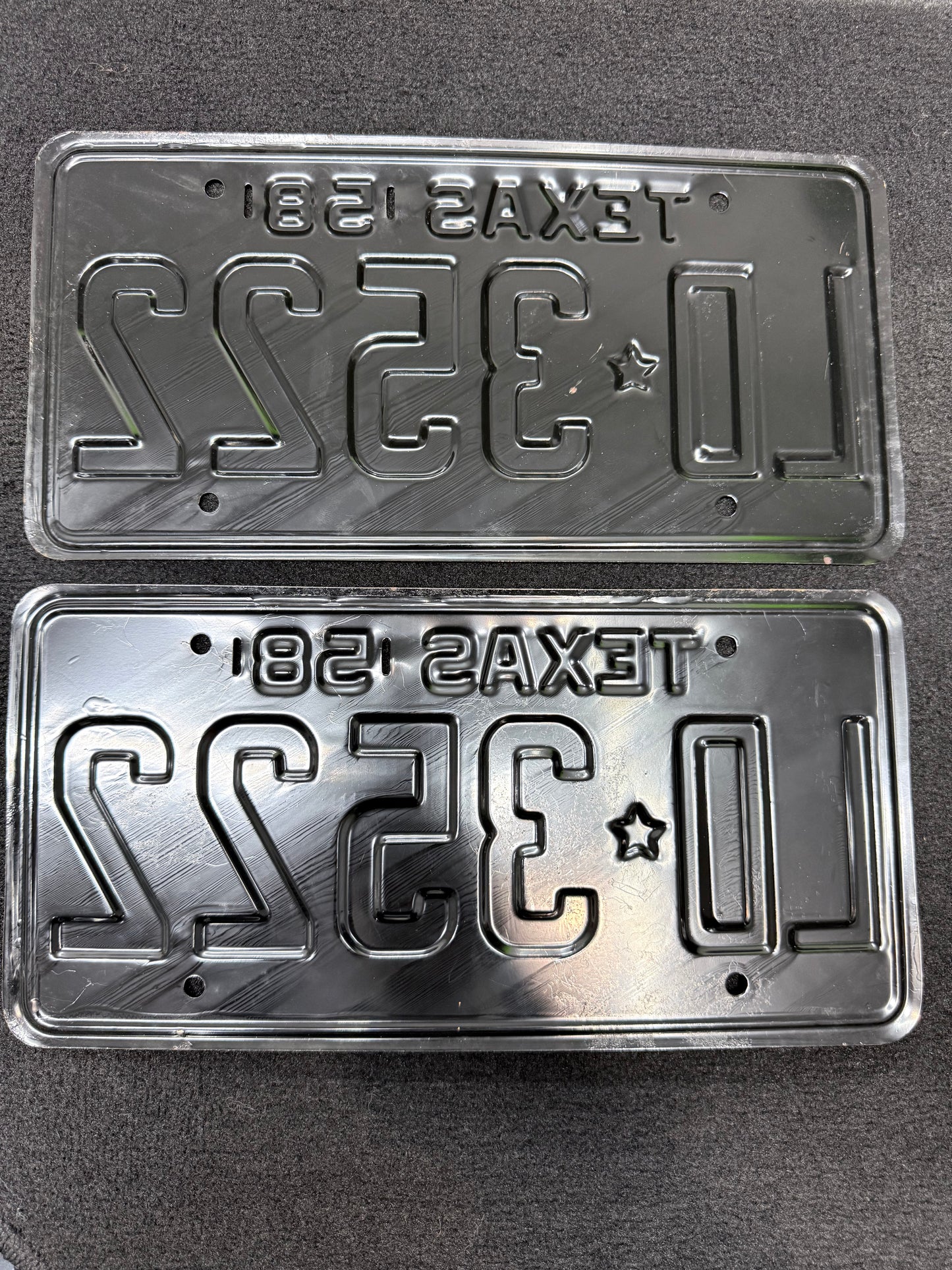 1958 Texas License Plate Pair – Original TX Plates – YOM Eligible – LO 3522 – Black White – Matching Set